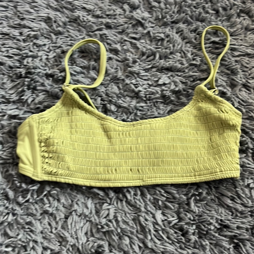 Faltering bathing suit top